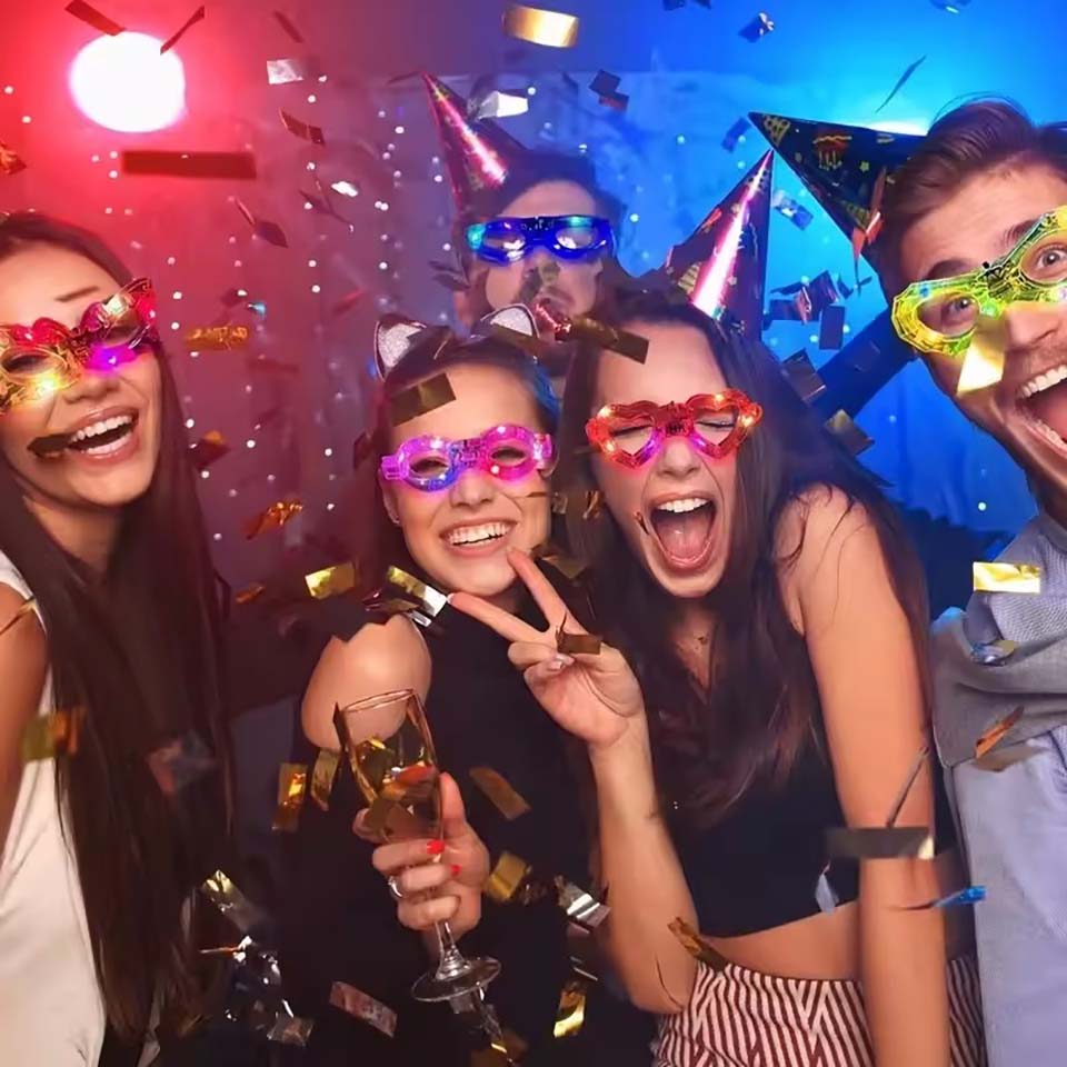 Lunettes qui brillent dans le  - Glow In The Dark Party Glasses avis et prix